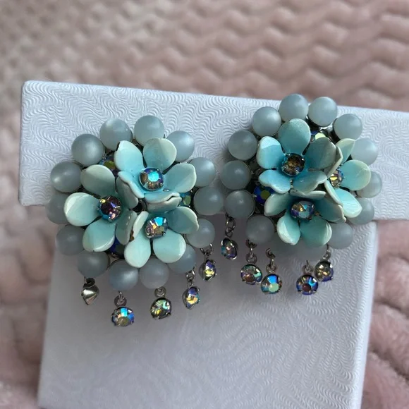 Leru Bracelet and Earring set - Picture 5 of 7